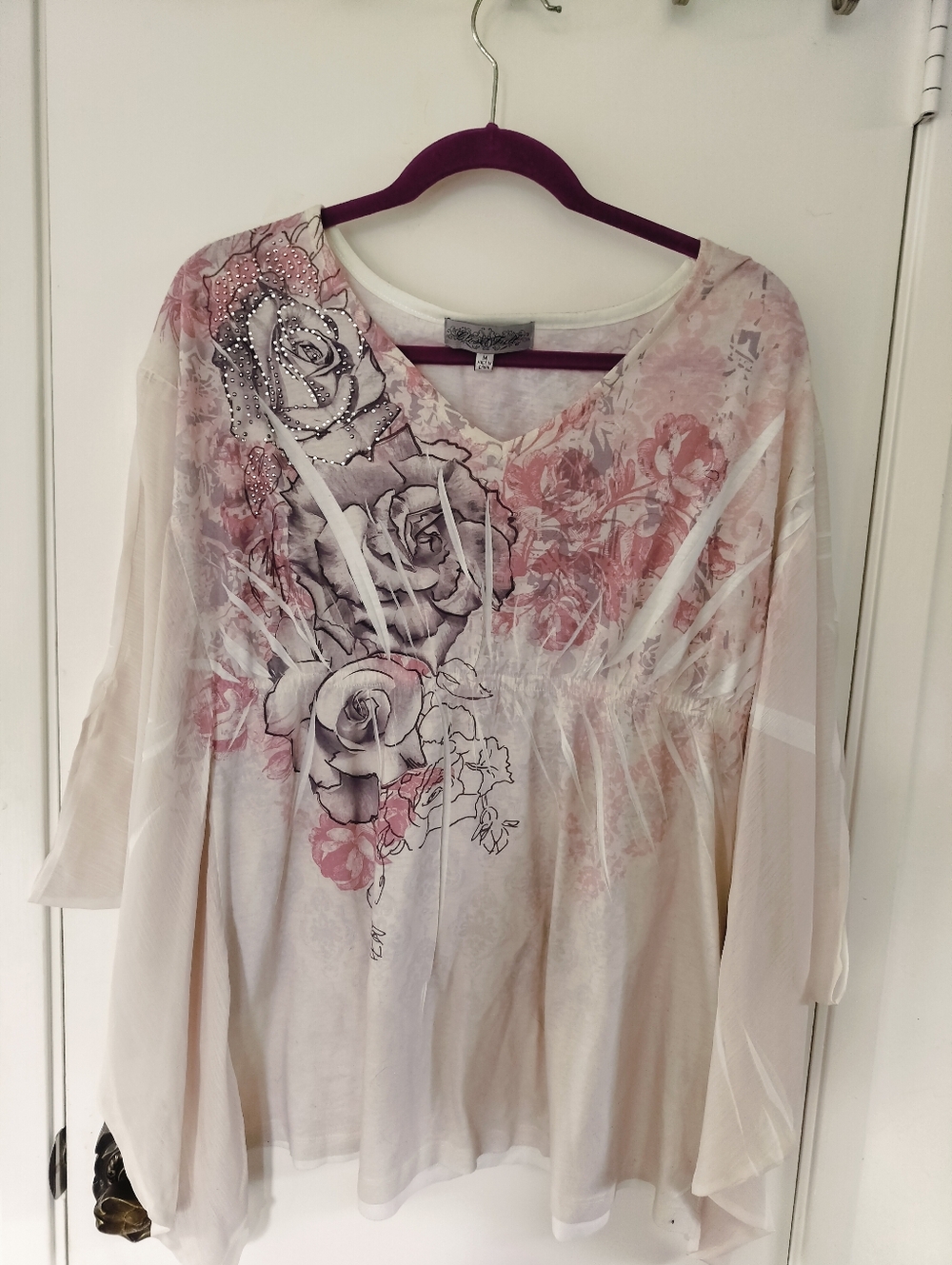 Full Closet Butterfly Sleeve Floral Top Embellishments Size Medium Ivory Pink